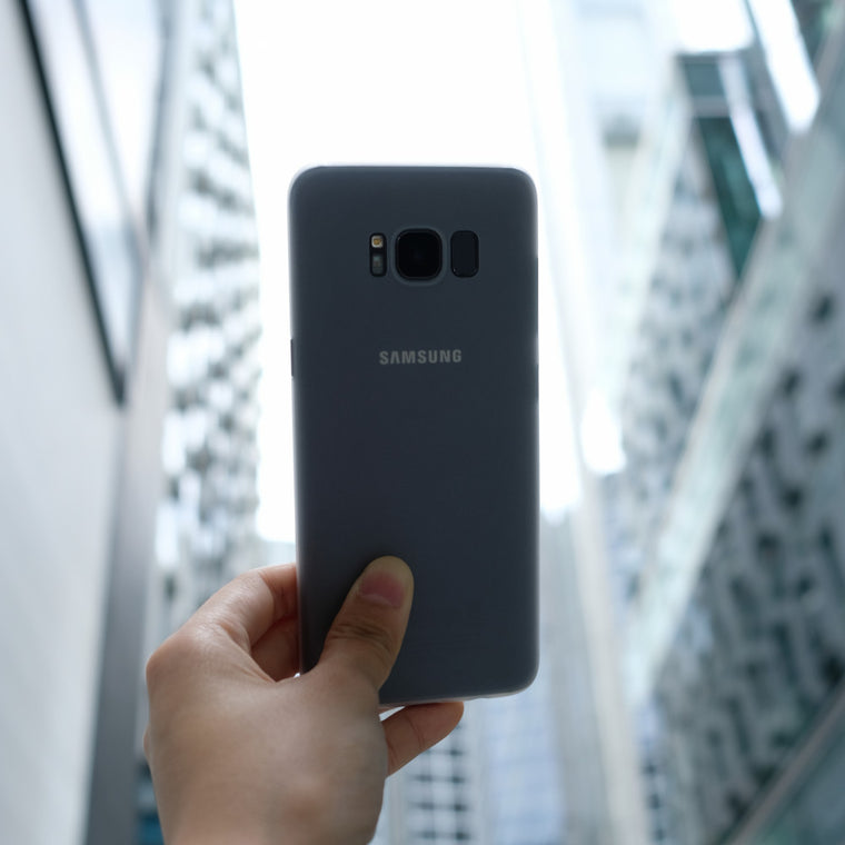 Bare Naked - Ultra Thin Case for Samsung Galaxy S8 and S8 Plus - Frost in Hand